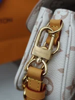 LV Pochette Métis East West Monogram Dune 鏈條麻將包-M46914：圖片 12