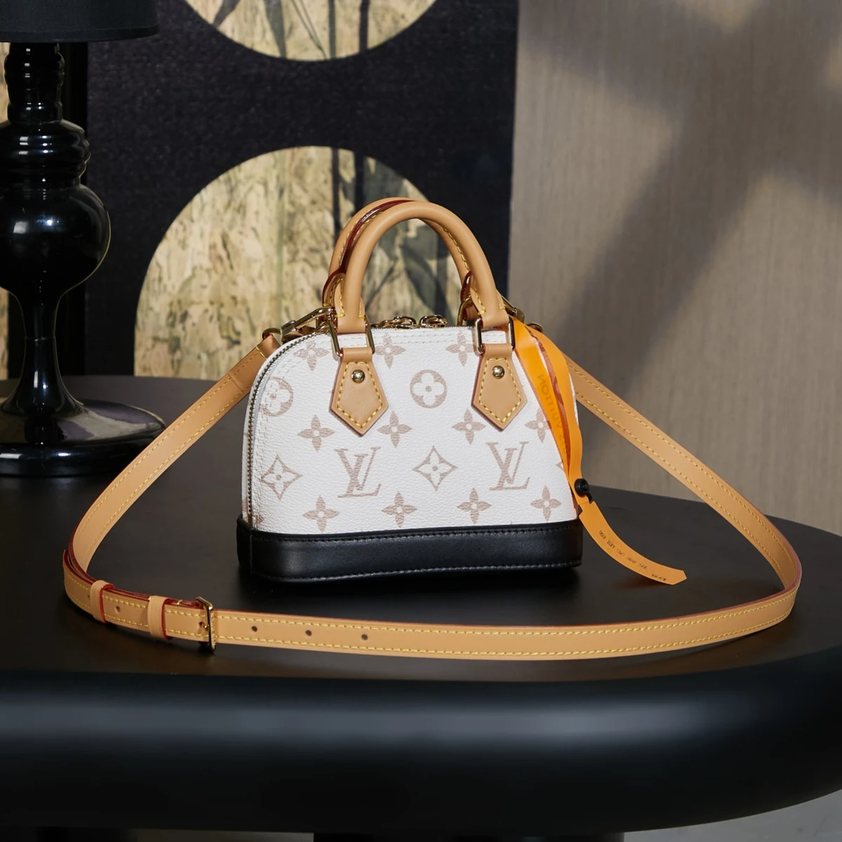 LV Nano Alma Monogram Dune 貝殼包-M46895 14 LV Nano Alma Monogram Dune 貝殼包-M46895