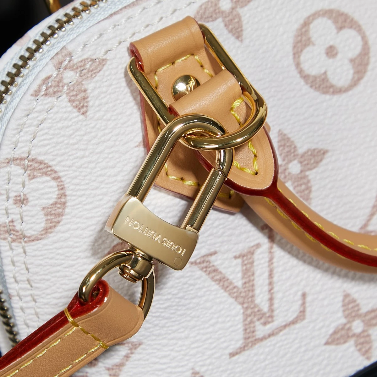LV Nano Alma Monogram Dune 貝殼包-M46895 20 LV Nano Alma Monogram Dune 貝殼包-M46895