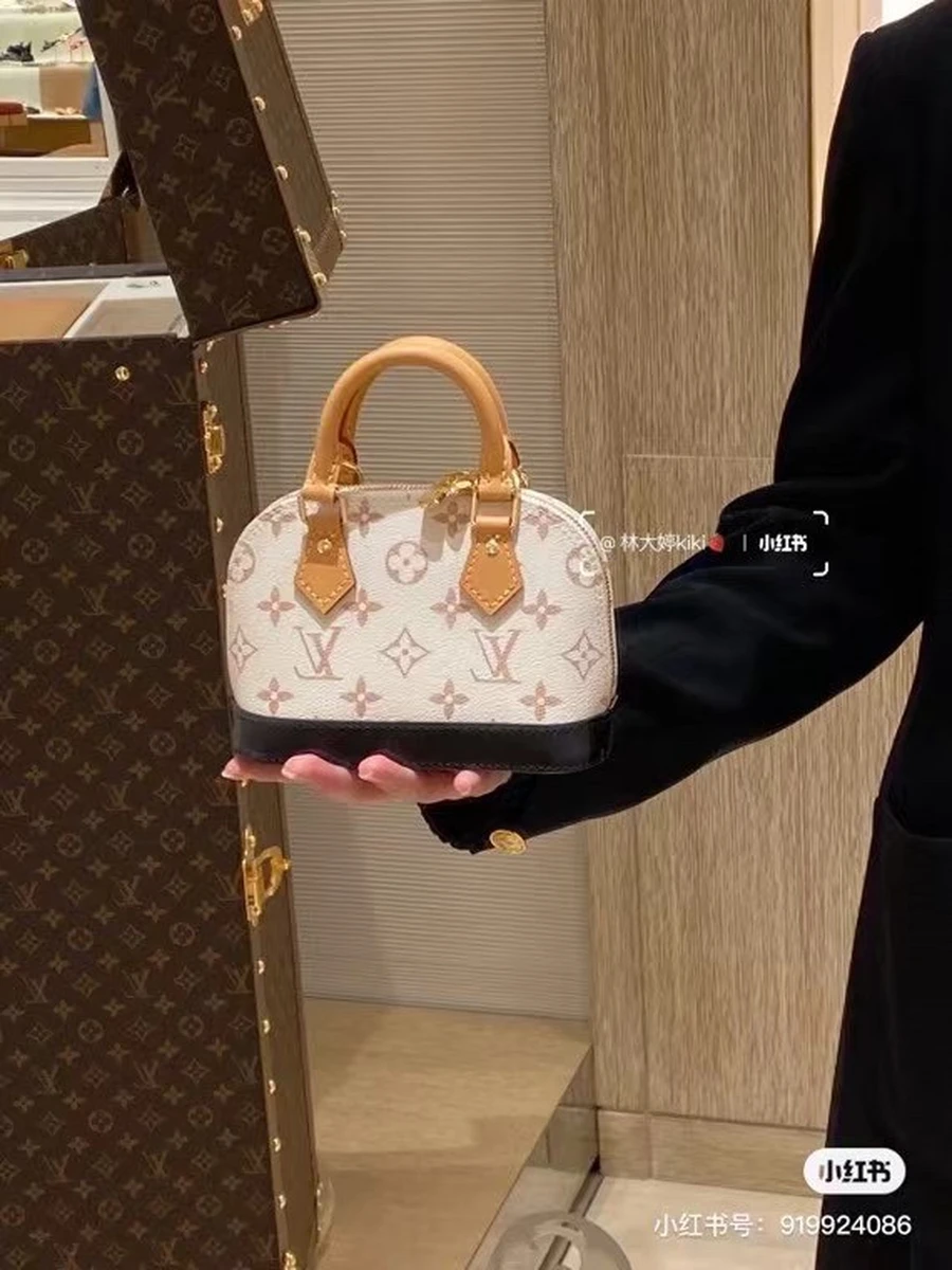LV Nano Alma Monogram Dune 貝殼包-M46895 2 LV Nano Alma Monogram Dune 貝殼包-M46895