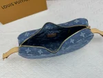 LV 新款 LV RemixCroissant MM Monogram Denim-M46856：圖片 8