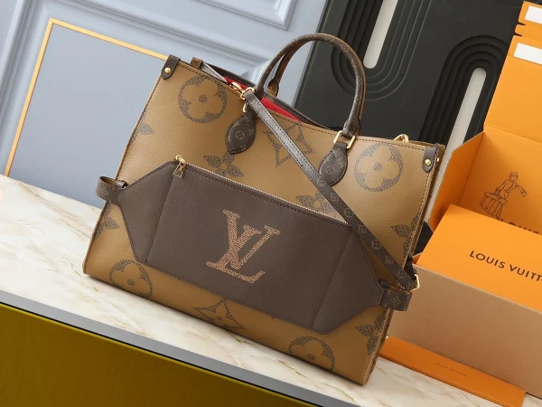 LV OnTheGo Monogram Voyage 托特包包-M46823：圖片 4