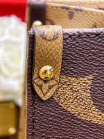 LV OnTheGo Monogram Voyage 托特包包-M46823：圖片 13