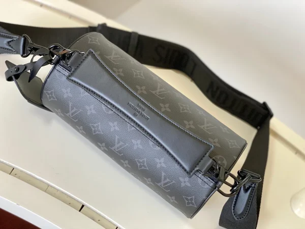 LVSoft Polochon PM 黑色印花男士圓筒包-M46796：圖片 5