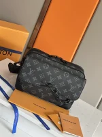 LV Steamer 黑色印花男士郵差包-M46795：圖片 2