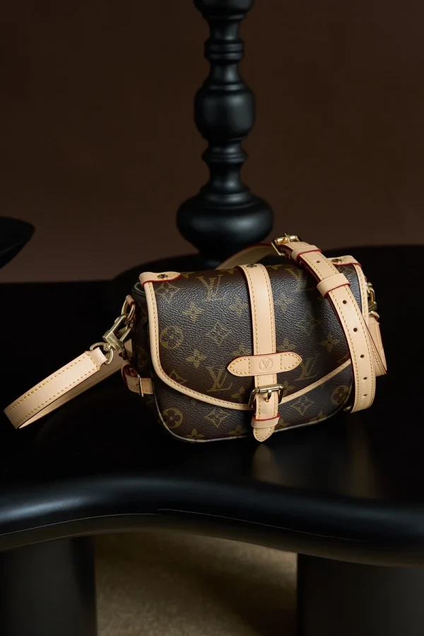 LV Saumur BB Monogram 單肩-M46740：圖片 3