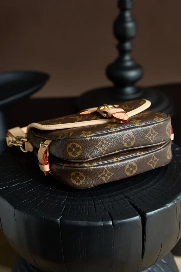 LV Saumur BB Monogram 單肩-M46740：圖片 5