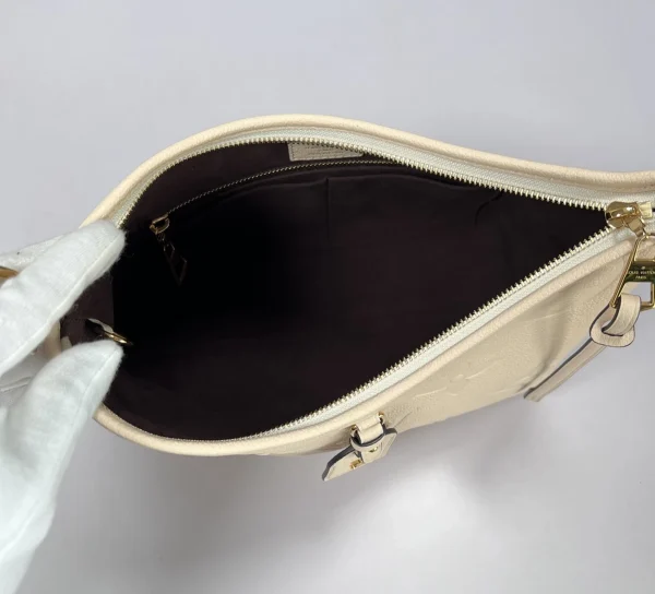 LV CarryAll PM Monogram Empreinte 單肩 媽媽包包-M46293：圖片 12