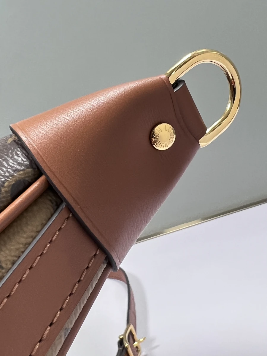 LV Loop Hobo 月亮包-M46311 14 LV Loop Hobo 月亮包-M46311