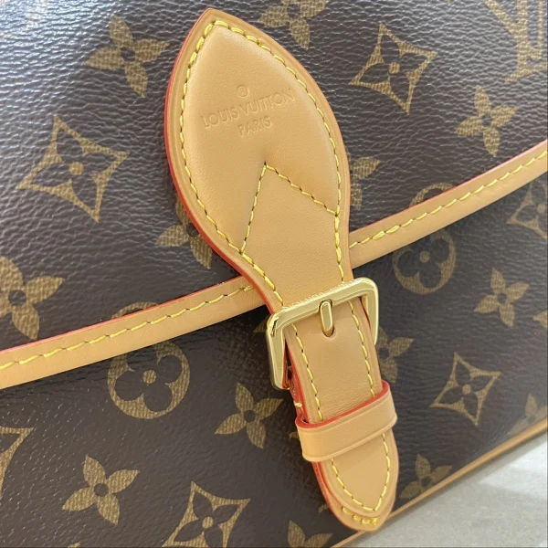 LV Diane Monogram 寬肩帶 Diane 法棍包-M45985：圖片 16