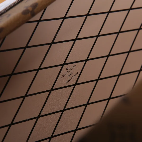 LV Petite Malle Monogram Reverse 包包-M45960：圖片 25