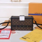 LV Petite Malle 鏈條 小箱子包 斜揹包-M45943：圖片 5