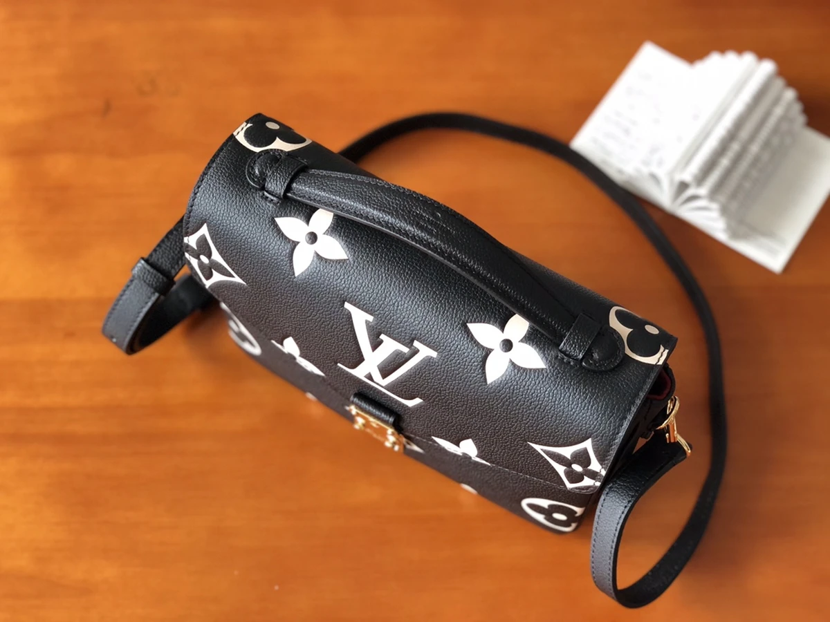 LV Pochette Métis Monogram Epi 斜揹包-M45773 6 LV Pochette Métis Monogram Epi 斜揹包-M45773