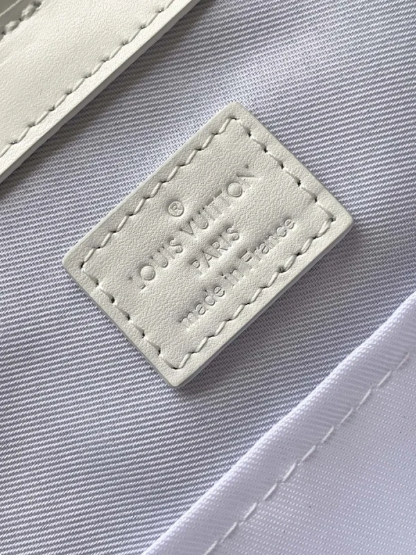 LV SacPlat 24H Taurillon Monogram 托特包包-M24383：圖片 11