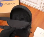 LV Pilot 斜揹包-M23736：圖片 6