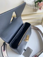 LV Twist MM Monogram epi 斜揹包-M21554：圖片 10