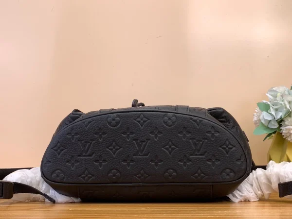 LV Christopher PM  Taurillon Monogram 雙肩 旅行書包 背包-M20899：圖片 5