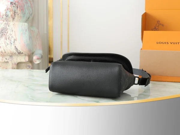 LV Pulse Monogram Eclipse Reverse郵差包-M12681：圖片 5