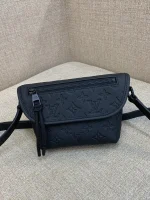 LV Pulse Monogram Shadow 可穿戴式郵差包-M12636：圖片 15