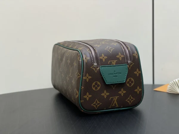 LV Dopp Kit Monogram  化妝收納包-M12639：圖片 3