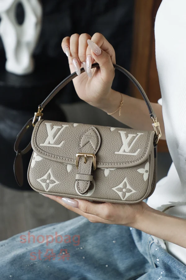 頂級A貨 LV Nano Diane Monogram EPI 肩帶單肩包-M83300：圖片 24