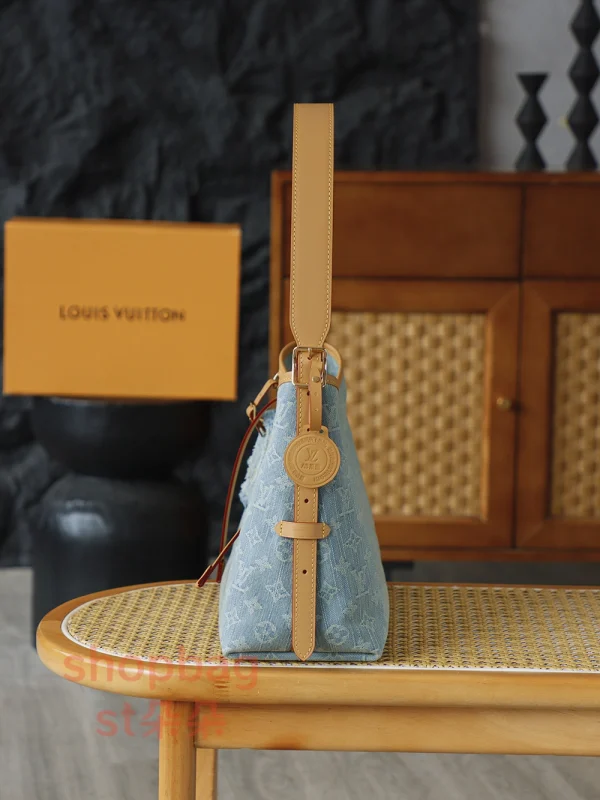 高仿包包 LV CarryAll PM Monogram Denim 妈咪包-M11462：圖片 3