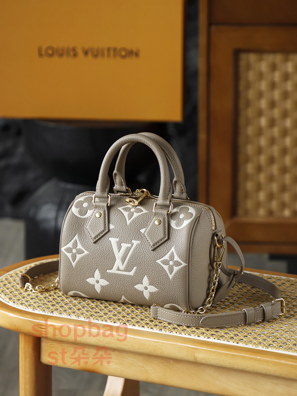 高仿包包 LV Speedy Bandoulière 20 Monogram 壓花EPI皮革 斜揹包-M46575 6 高仿包包 LV Speedy Bandoulière 20 Monogram 壓花EPI皮革 斜揹包-M46575