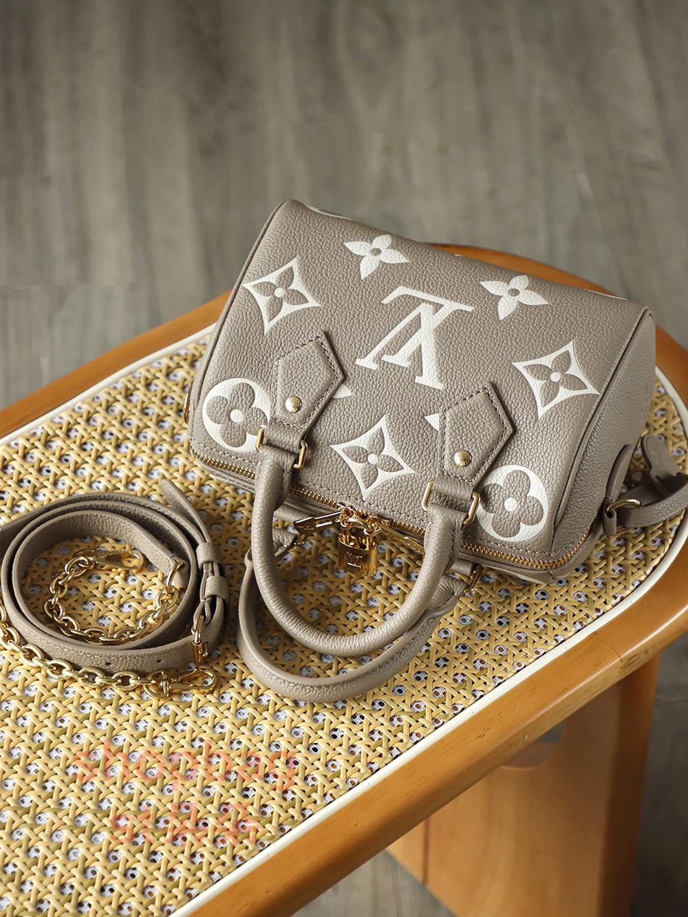 高仿包包 LV Speedy Bandoulière 20 Monogram 壓花EPI皮革 斜揹包-M46575 4 高仿包包 LV Speedy Bandoulière 20 Monogram 壓花EPI皮革 斜揹包-M46575