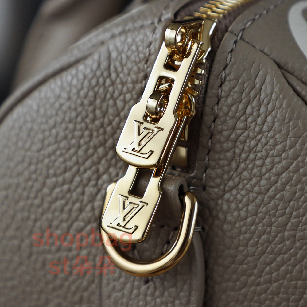 高仿包包 LV Speedy Bandoulière 20 Monogram 壓花EPI皮革 斜揹包-M46575 13 高仿包包 LV Speedy Bandoulière 20 Monogram 壓花EPI皮革 斜揹包-M46575