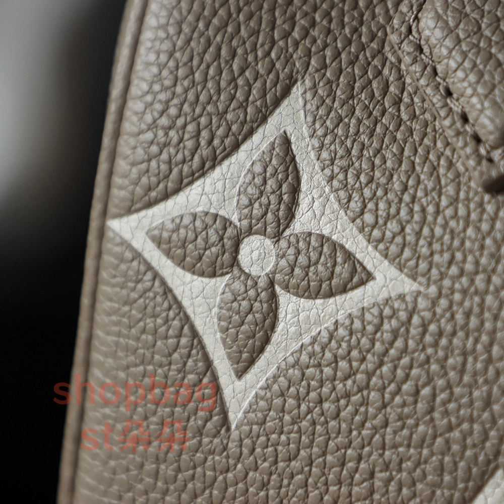 高仿包包 LV Speedy Bandoulière 20 Monogram 壓花EPI皮革 斜揹包-M46575 11 高仿包包 LV Speedy Bandoulière 20 Monogram 壓花EPI皮革 斜揹包-M46575