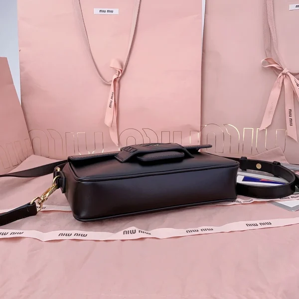 MiuMiu Penny皮革手袋包包-5BD270：圖片 10