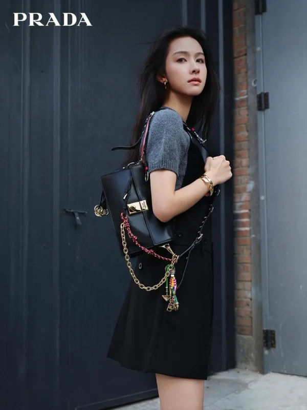Prada Soft 1BD379 小號黑色皮革單肩包：圖片 4