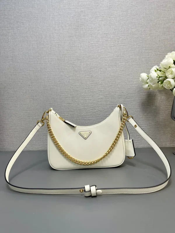 Prada Naplak 1BC204 中號銀色漆皮單肩包：圖片 8