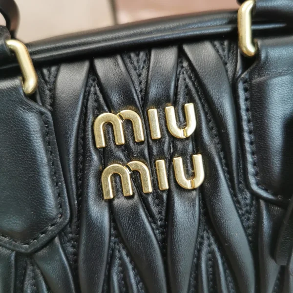 MiuMiu Arcadiematelassé納帕皮革手袋包包-5BB123：圖片 6