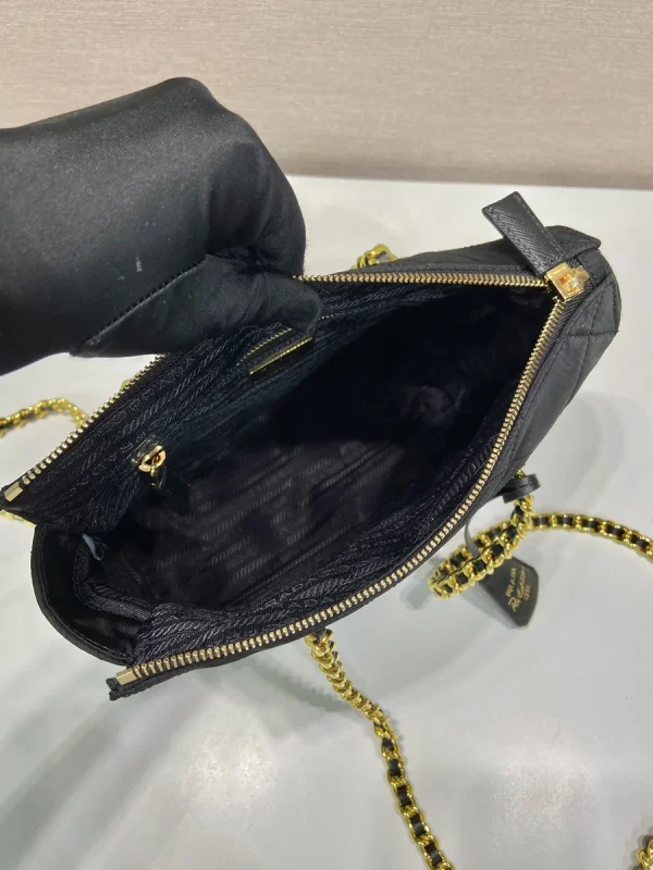 Prada Re-Nylon 1BG468 中號黑色尼龍托特包：圖片 8