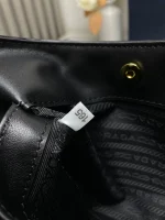 Prada Cleo 1BC499 小號黑色皮革單肩包：圖片 11