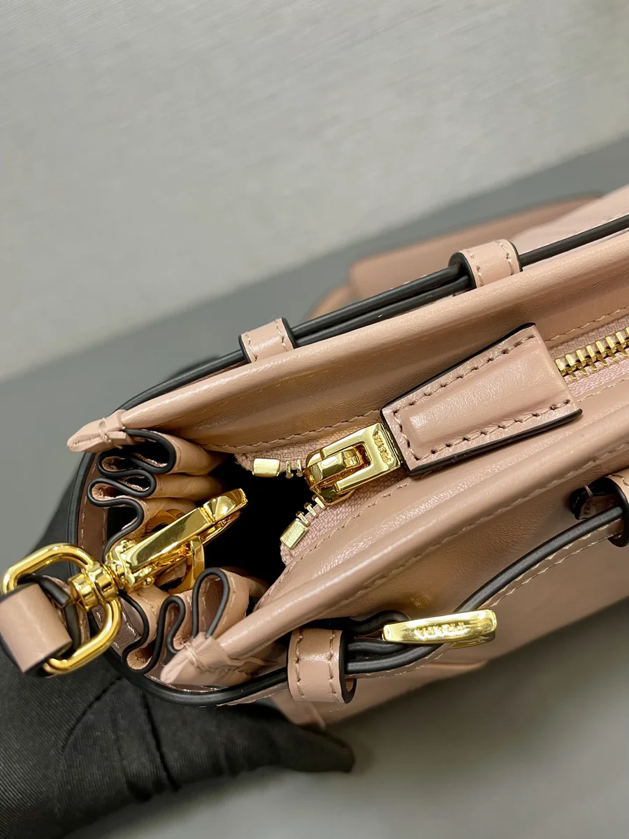 Prada Shine 1BH215 小號黑色皮革肩背包 5 Prada Shine 1BH215 小號黑色皮革肩背包