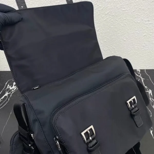 Prada Re-Nylon 1BD953 中號黑色尼龍單肩包：圖片 8