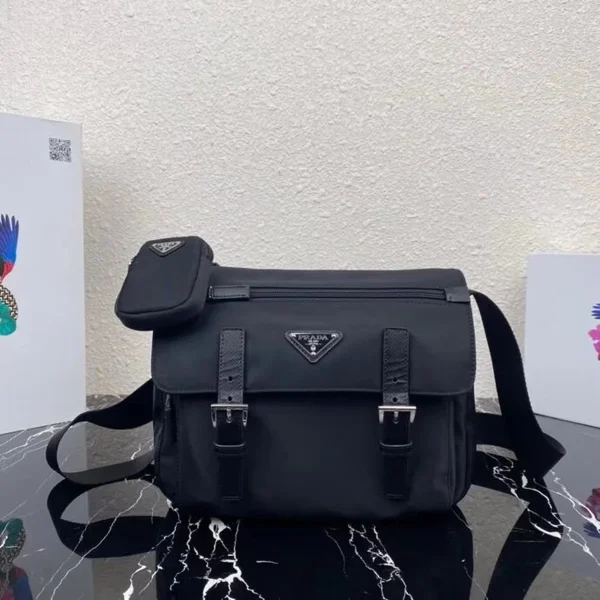 Prada Re-Nylon 1BD953 中號黑色尼龍單肩包：圖片 2
