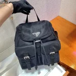 Prada Re-Nylon 1BZ677 中號黑色尼龍背囊：圖片 3