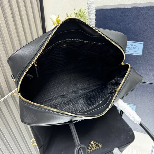 Prada Re 1BB131 中號黑色皮革手提包：圖片 9