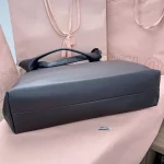 MiuMiu 皮革半月形手袋包包-5BC119：圖片 5