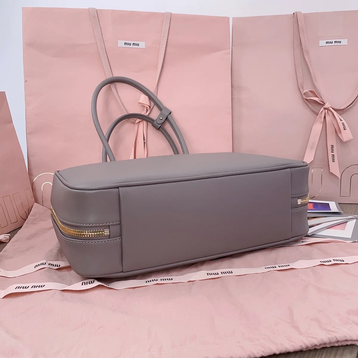 MiuMiu 皮革Beau手袋包包-5BB117 7 MiuMiu 皮革Beau手袋包包-5BB117
