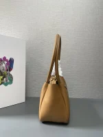 Prada Classic 1BA444 中號黑色皮革手提包：圖片 4