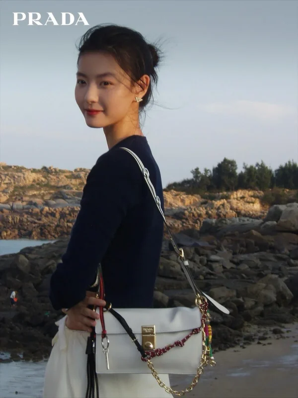 Prada Soft 1BD379 小號黑色皮革肩背包：圖片 2