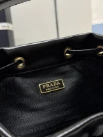 Prada Nylon 1BH038 中號黑色尼龍單肩包：圖片 10