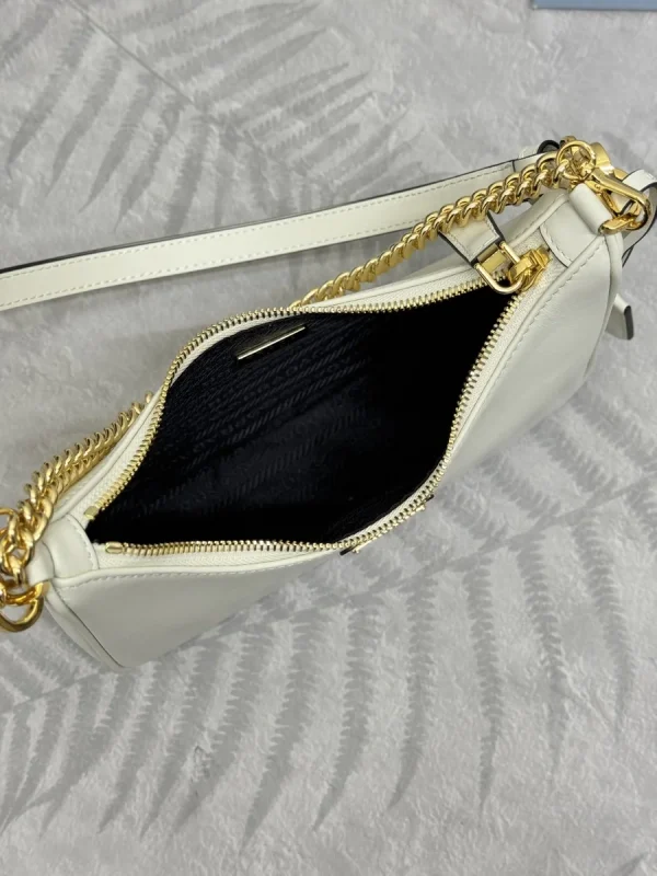 Prada Triangle 1BC204 小號黑色皮革單肩包：圖片 9