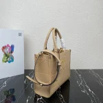 Prada Triangle 1BA379 中號灰色皮革單肩包：圖片 4
