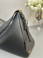 Prada Aimée 1BC228 大號黑色皮革單肩包：圖片 5