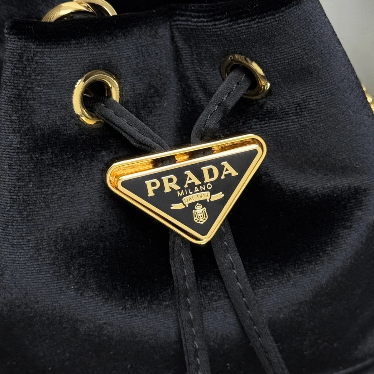 Prada 經典 1NR016 小號黑色尼龍肩背包 7 Prada 經典 1NR016 小號黑色尼龍肩背包